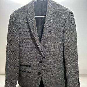 Andrew Fezza Men's 38S Checkered Blazer - Stylish and Sophisticated